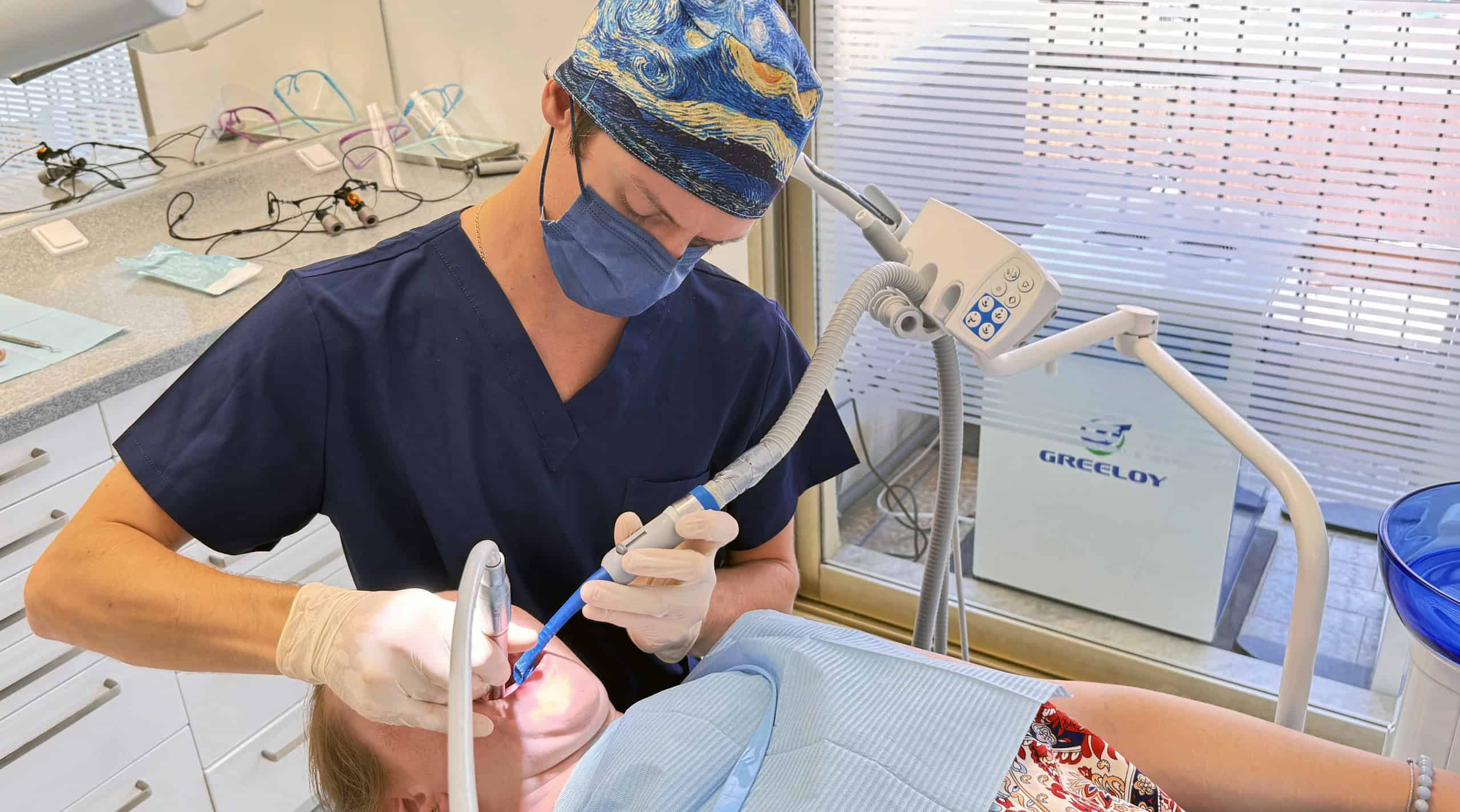 Soins-detartrage-Dentistes-Alcyon-Menton-Horizontale-PC-2560X1440-V1-1326