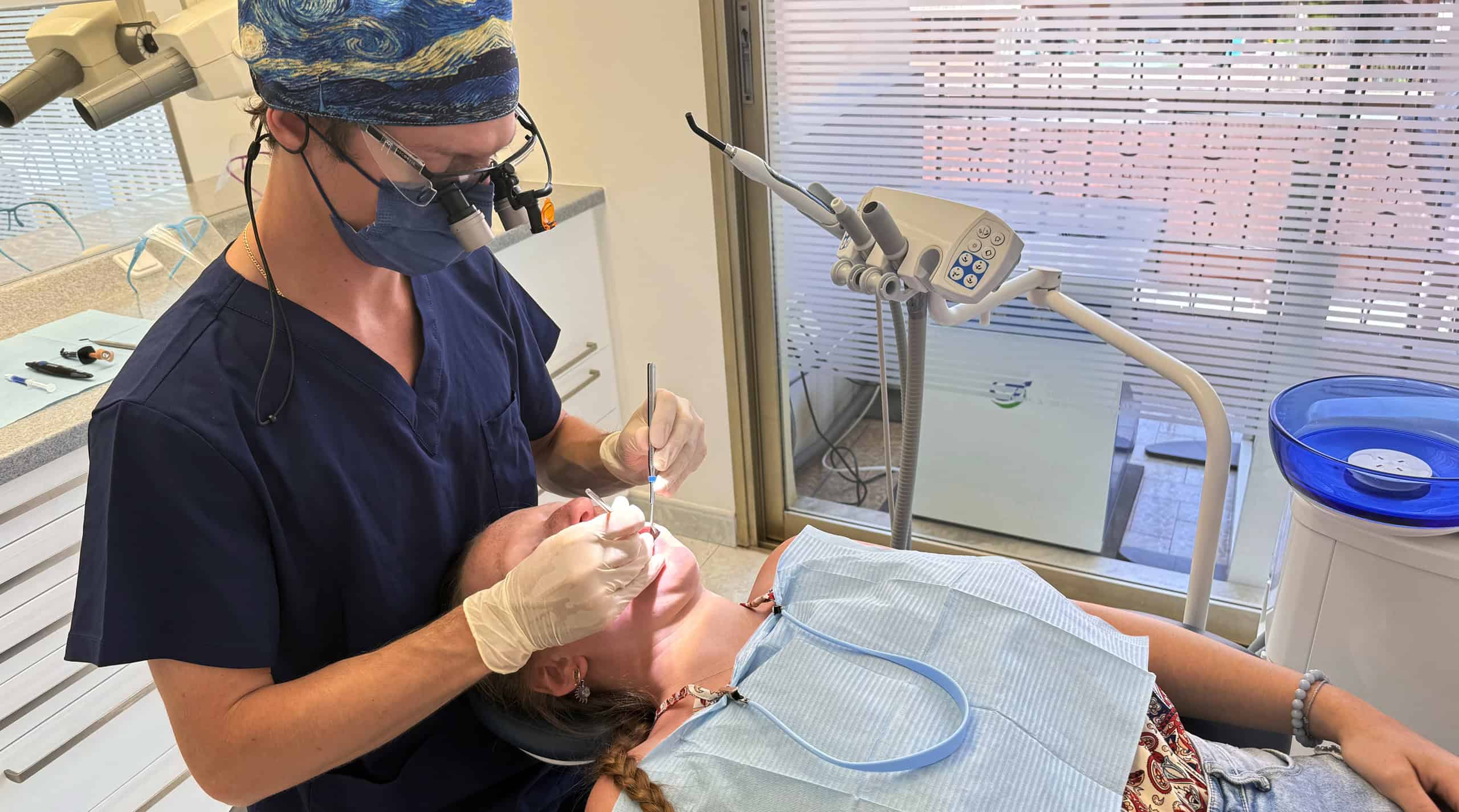 Cabinet-Dr-Jacques-Duhautbout-Dentistes-Alcyon-Menton-Horizontales-PC-2560X1440-V9-1400