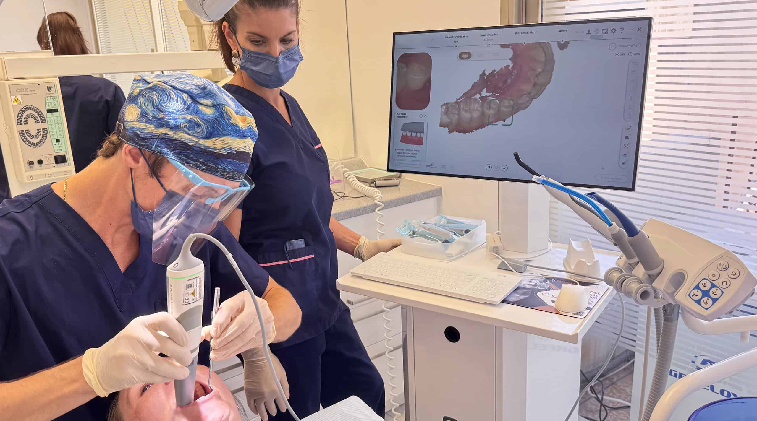 Camera-empeinte-optique-Dentistes-Alcyon-Menton-Horizontales-PC-2560X1440-V1-1386