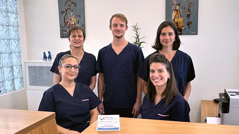 Equipe-Dentistes-Alcyon-Menton-Horizontales-Mobile-800X450-V3-2023